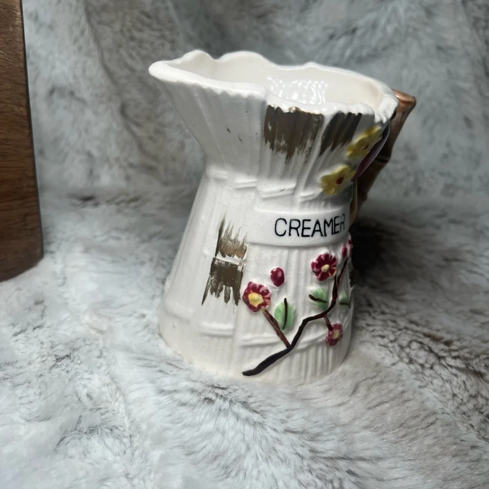 Creamer Pitcher made in Japan / VINTAGE KITCHEN DECOR